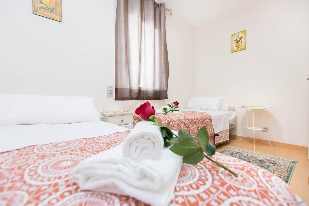 Stay Barcelona Central Apartments Exterior photo